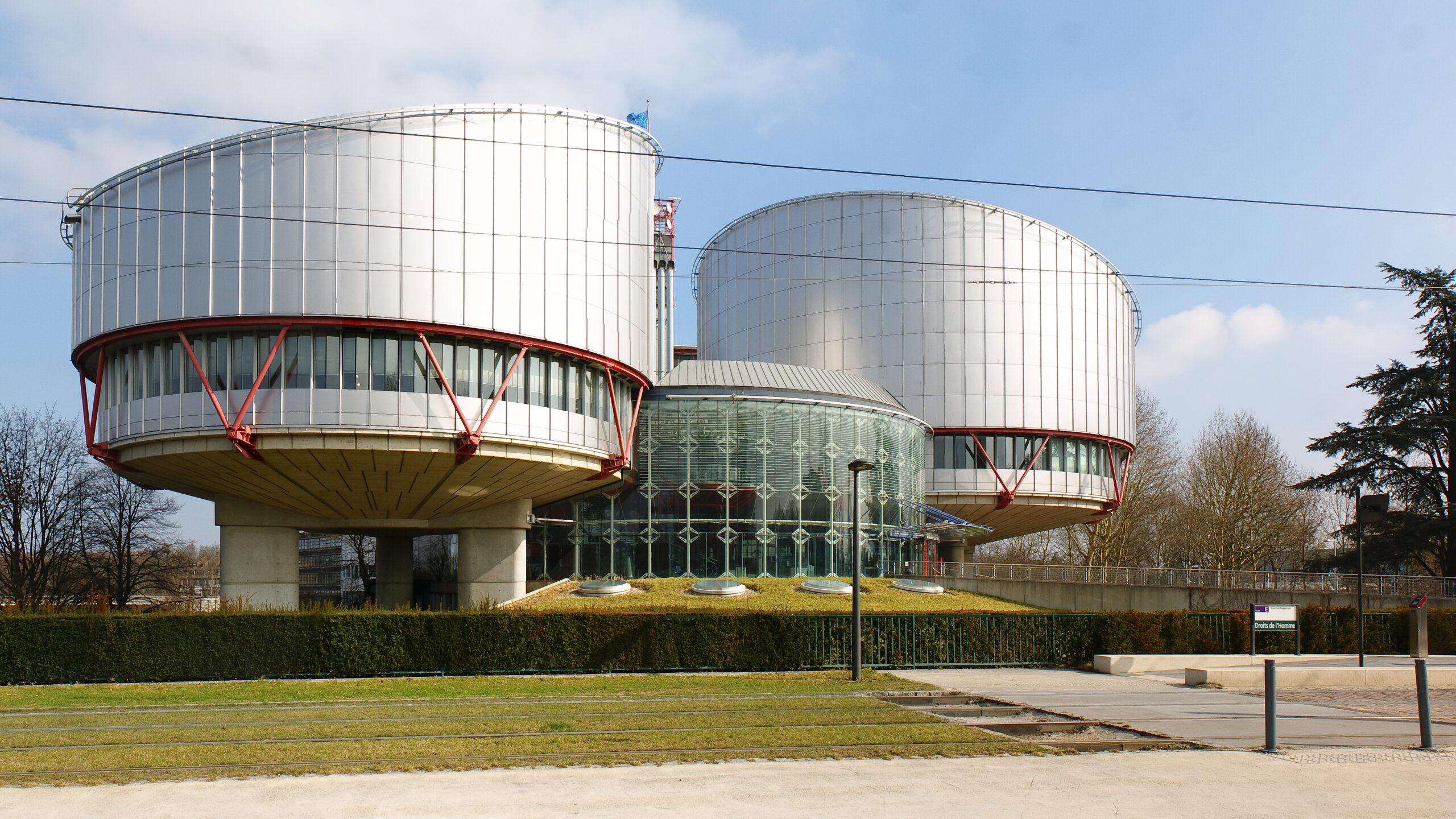 El TEDH condemna Espanya per violació de l’article 3 sobre prohibició de la tortura, del Conveni Europeu de Drets Humans